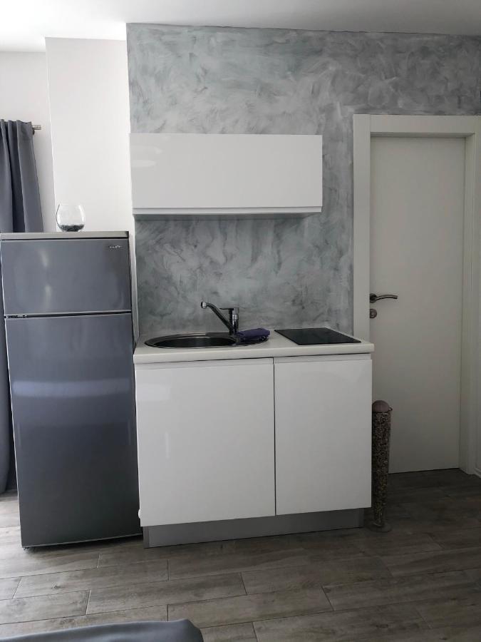 Apartmani Milka I Jozo Omis Bagian luar foto