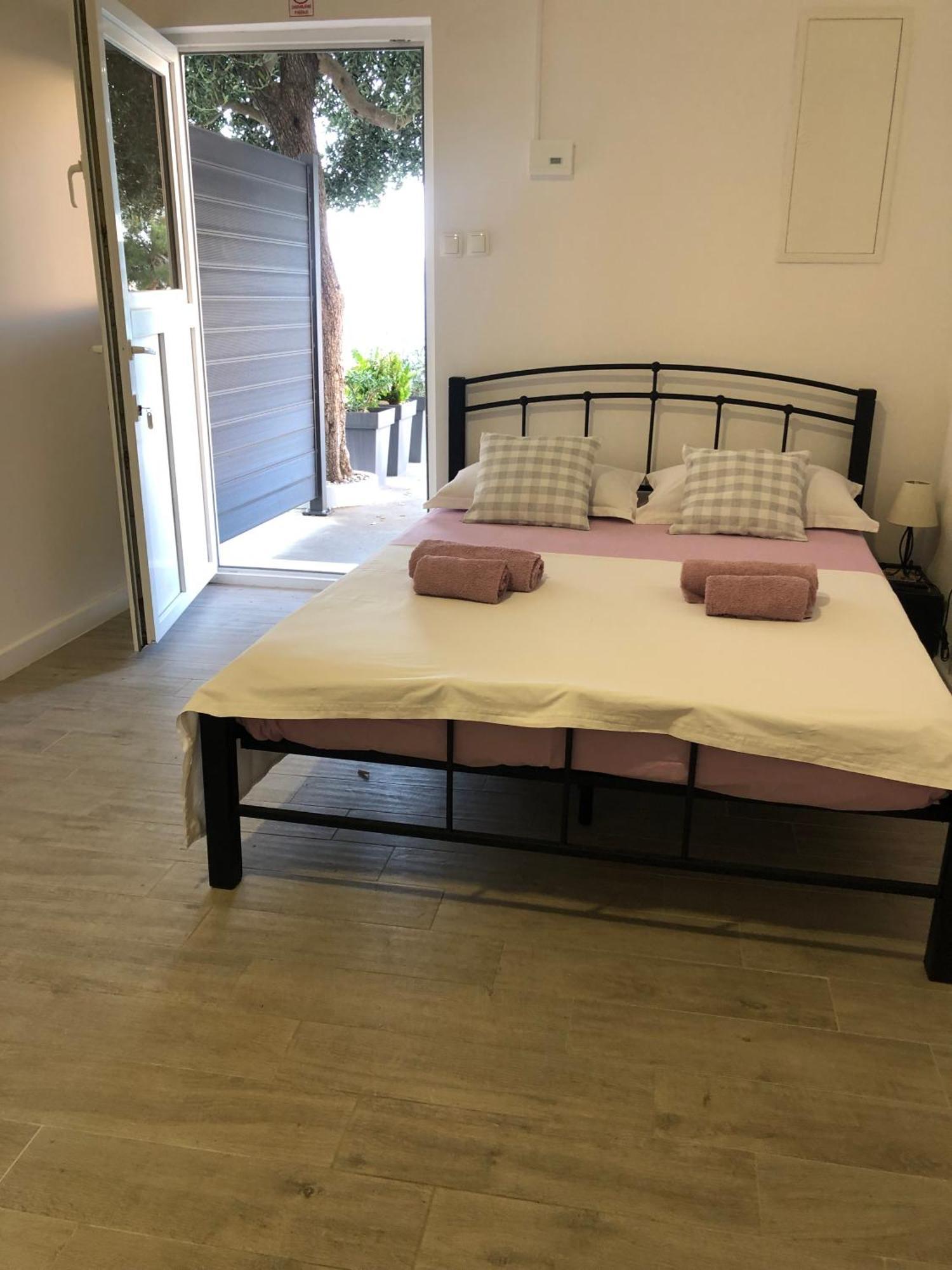 Apartmani Milka I Jozo Omis Ruang foto