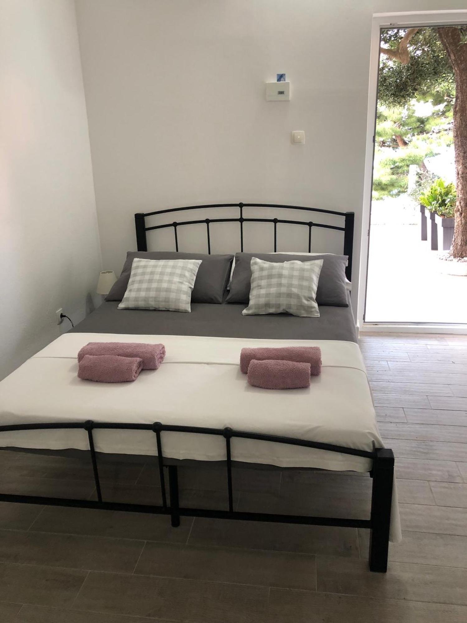 Apartmani Milka I Jozo Omis Ruang foto
