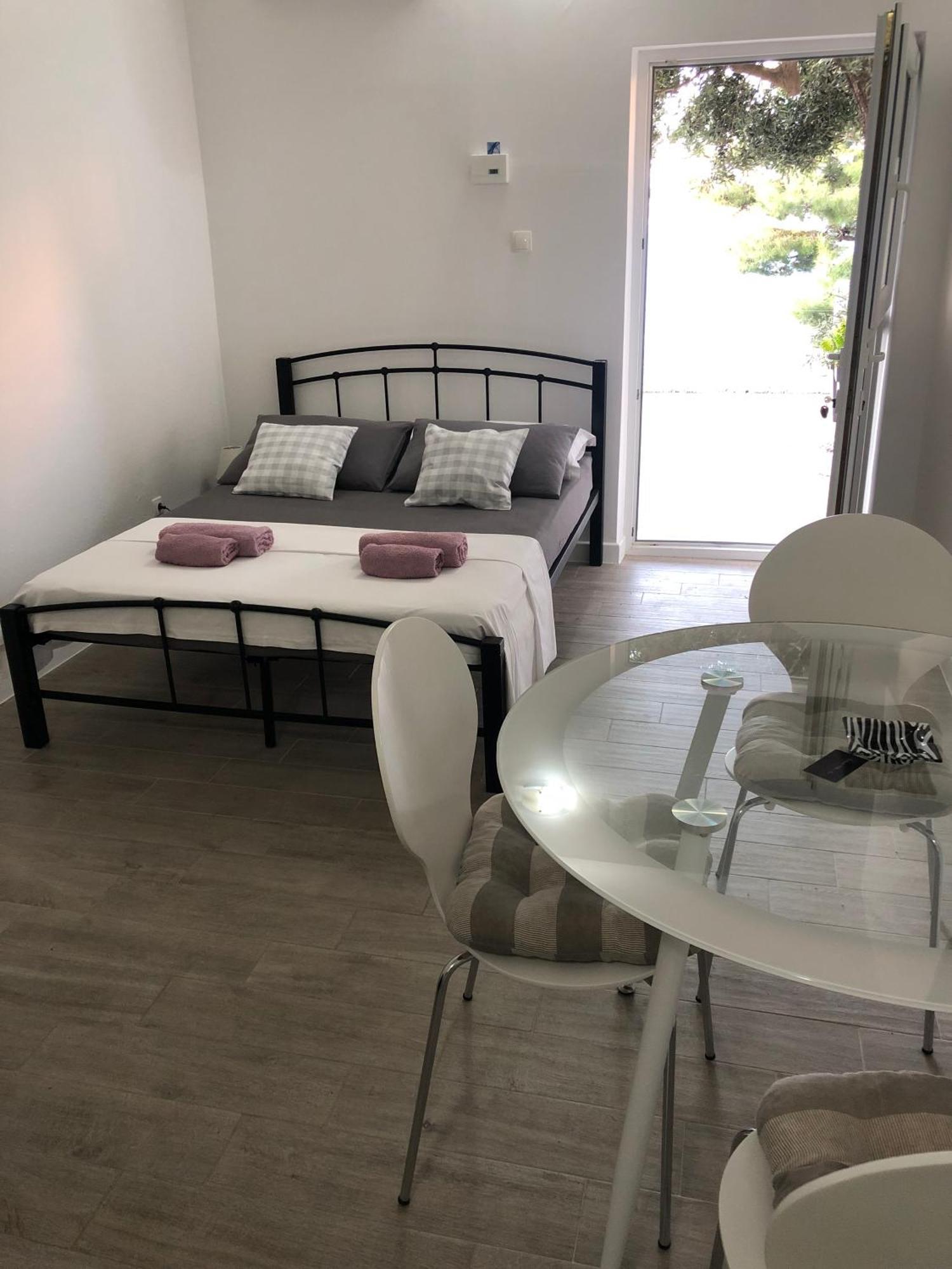 Apartmani Milka I Jozo Omis Ruang foto
