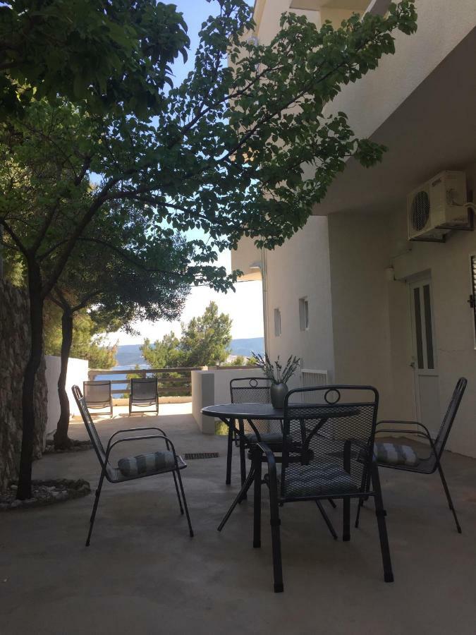 Apartmani Milka I Jozo Omis Bagian luar foto